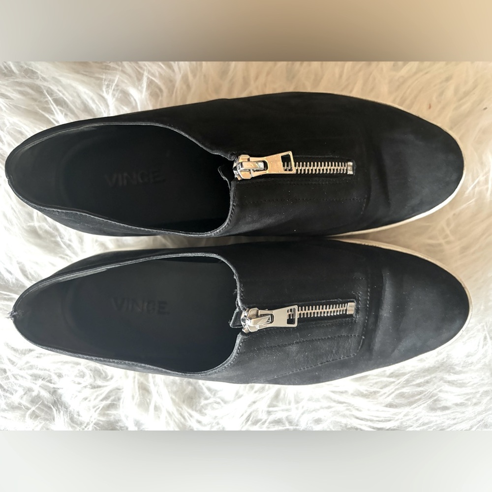 VINCE black slip on sneakers with zipper